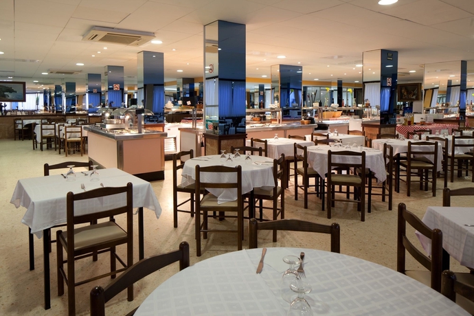 Imagen del bar/restaurante del Hotel Htop Palm Beach and Spa. Foto 5