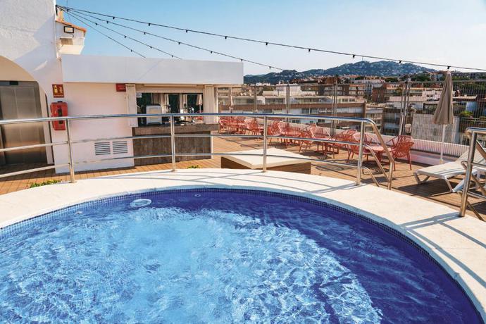Imagen general del Hotel HtopBliss Amatista. Foto 5