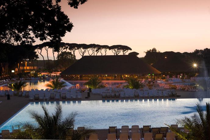 Imagen general del Hotel Hu Park Albatros Village. Foto 15