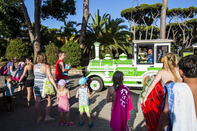 Imagen general del Hotel Hu Park Albatros Village. Foto 14