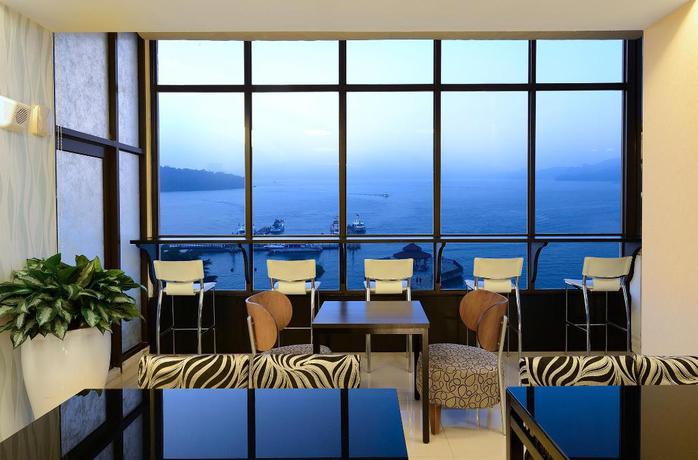 Imagen del bar/restaurante del Hotel Hu Yue Lakeview. Foto 6