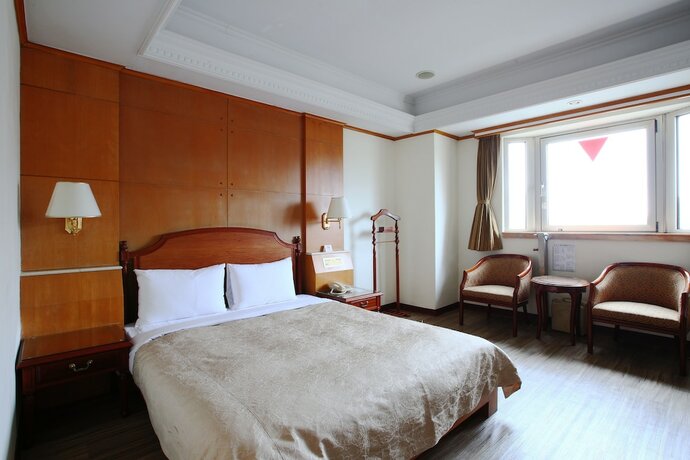 Imagen general del Hotel Hua Du, Yizhong. Foto 10
