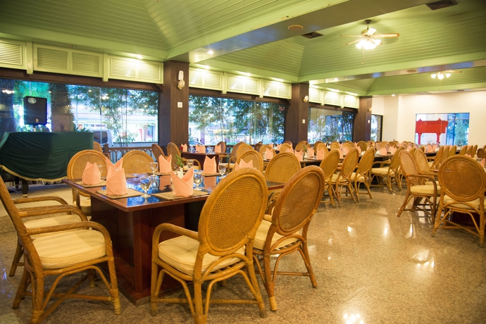 Imagen del bar/restaurante del Hotel Hua Hin Grand and Plaza. Foto 5