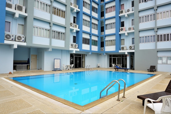 Imagen de la piscina del Hotel Hua Hin Sport Villa. Foto 14