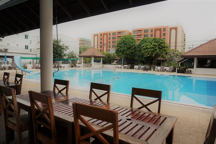 Imagen del bar/restaurante del Hotel Hua Hin Sport Villa. Foto 6
