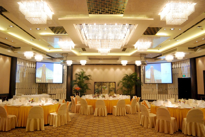 Imagen de los interiores del Hotel Hua Ting and Towers. Foto 16