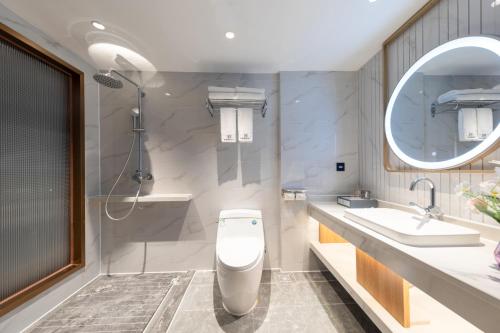 Imagen general del Hotel HuaXi International. Foto 17