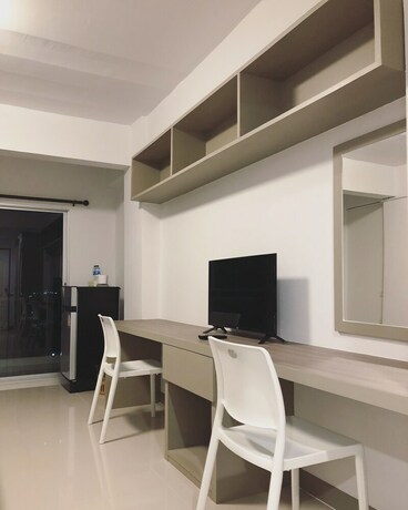 Imagen de la habitación del Hotel Huahin Terminal. Foto 18