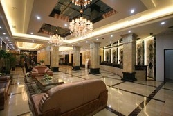 Imagen de los interiores del Hotel Huajing Grand Hotel. Foto 7
