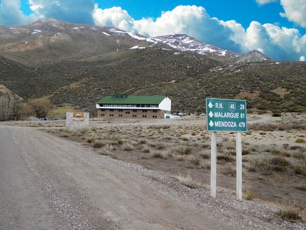 Imagen de los exteriores del Hotel Hualum. Foto 19