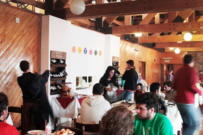 Imagen del bar/restaurante del Hotel Hualum. Foto 6