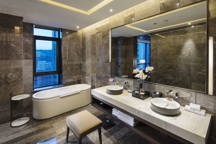 Imagen de la habitación del Hotel Hualuxe Hotels and Resorts Zhangjiakou, An Ihg Hotel. Foto 8