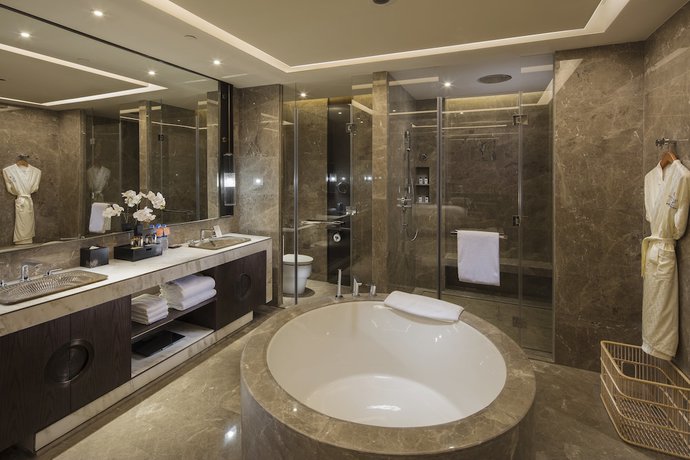 Imagen de la habitación del Hotel Hualuxe Hotels and Resorts Zhangjiakou, An Ihg Hotel. Foto 12