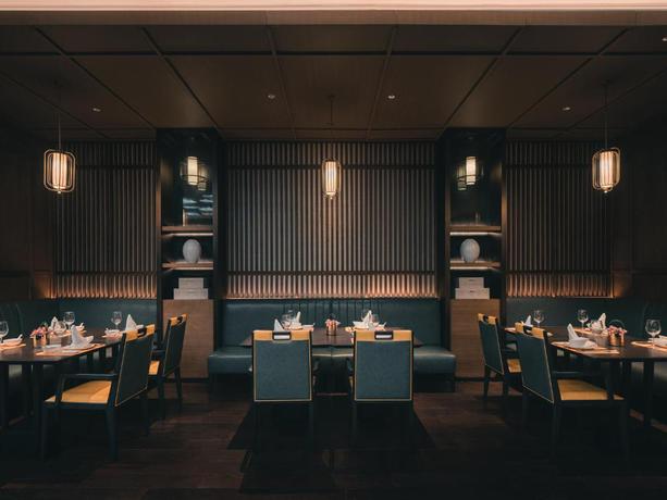 Imagen del bar/restaurante del Hotel Hualuxe Kunshan Huaqiao, an IHG Hotel. Foto 3