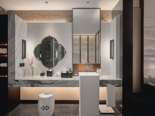 Imagen de la habitación del Hotel Hualuxe Kunshan Huaqiao, an IHG Hotel. Foto 7