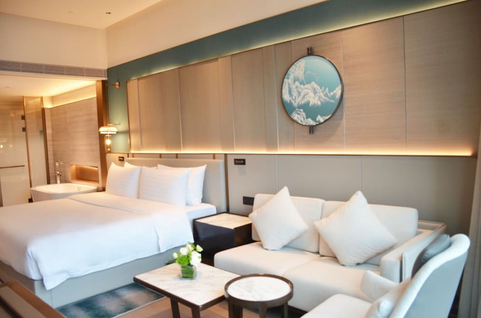 Imagen de la habitación del Hotel Hualuxe Leshan. Foto 10