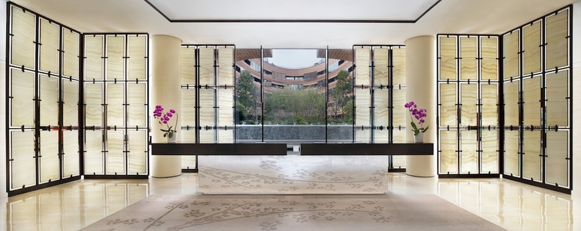 Imagen de los interiores del Hotel Hualuxe Shanghai Twelve At Hengshan, An Ihg. Foto 19