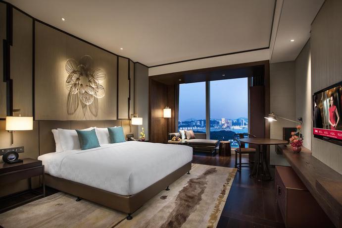 Imagen de la habitación del Hotel Hualuxe Xiamen Haicang Harbour View, An Ihg. Foto 6