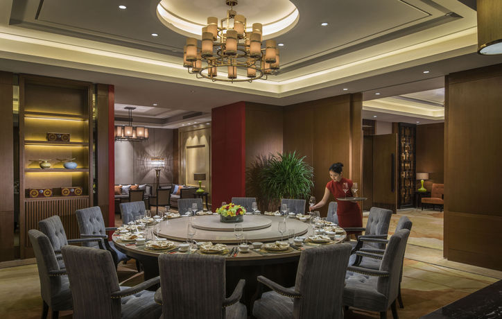 Imagen del bar/restaurante del Hotel Hualuxes And Resorts Yangjiang City Center. Foto 4