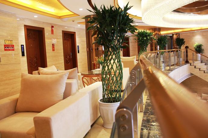 Imagen de los interiores del Hotel Huangguoshuyuquanhotel. Foto 20