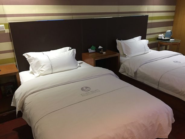 Imagen de la habitación del Hotel Huangpu, Guangzhou. Foto 19