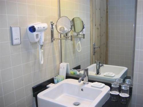 Imagen de la habitación del Hotel Huangshan Baiyun. Foto 6