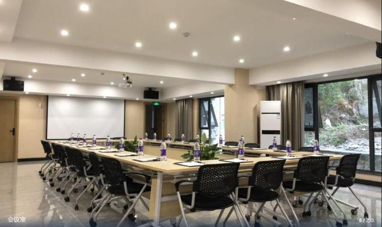 Imagen de los interiores del Hotel Huangshan Yayuan hotel. Foto 14