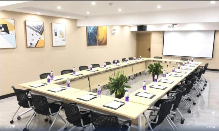 Imagen de los interiores del Hotel Huangshan Yayuan hotel. Foto 15