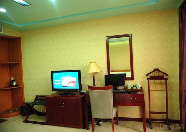 Imagen de los interiores del Hotel Huangshan Zhongshan International. Foto 13