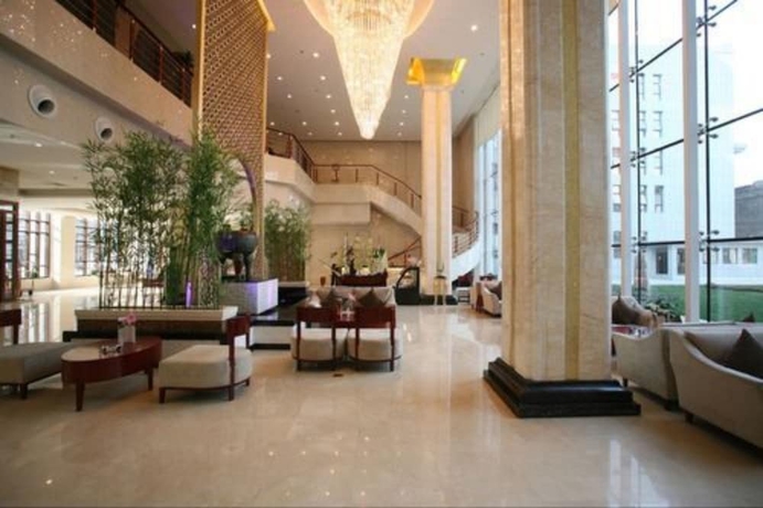 Imagen de los interiores del Hotel Huashan Mountain International. Foto 18