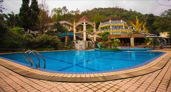 Imagen de la piscina del Hotel Huashuiwan No.1 Hot Springs. Foto 12