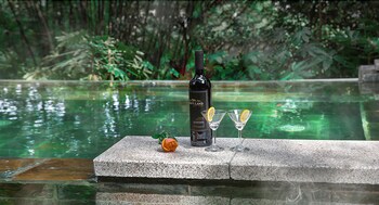 Imagen de los exteriores del Hotel Huashuiwan No.1 Hot Springs. Foto 11