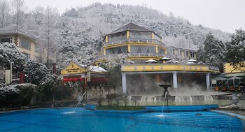 Imagen de la piscina del Hotel Huashuiwan No.1 Hot Springs. Foto 13