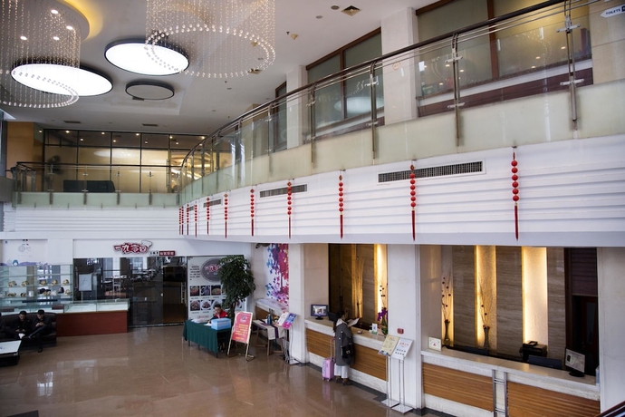 Imagen de los interiores del Hotel Huatian Choice Xiangya Rd Branch. Foto 16