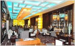 Imagen del bar/restaurante del Hotel Huatian. Foto 3