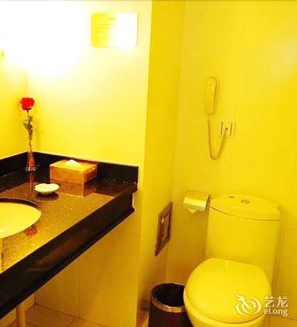 Imagen de la habitación del Hotel Huaxia Hotel. Foto 6