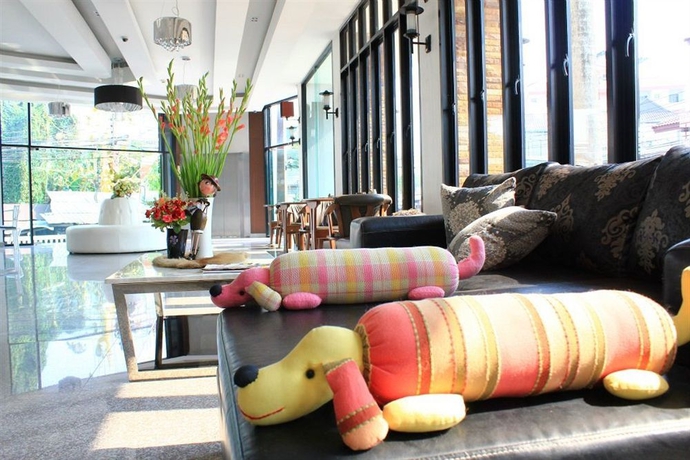 Imagen de los interiores del Hotel Huay Kaew Palace 2. Foto 13