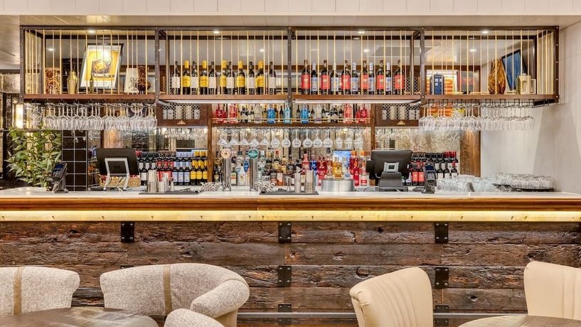 Imagen del bar/restaurante del Hotel Hub By Premier Inn London Farringdon - Old Bailey. Foto 6
