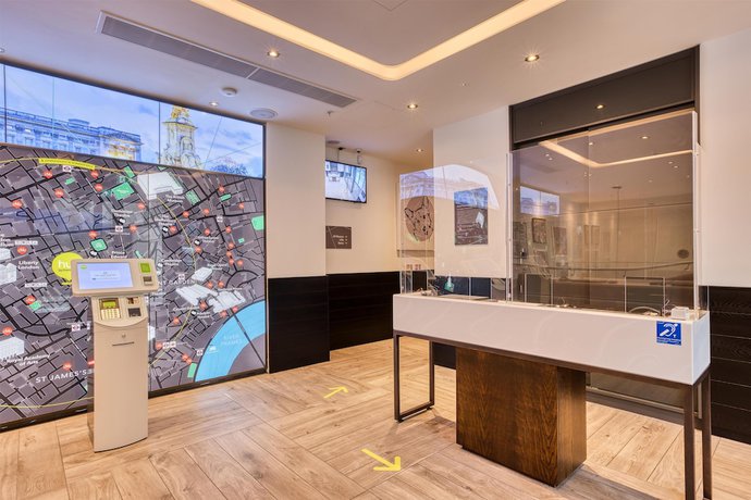 Imagen de los interiores del Hotel Hub By Premier Inn London - Soho. Foto 12