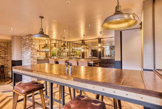 Imagen del bar/restaurante del Hotel Hub By Premier Inn London - Soho. Foto 2