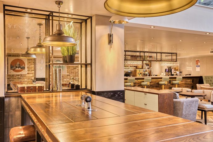 Imagen del bar/restaurante del Hotel Hub By Premier Inn London - Soho. Foto 5
