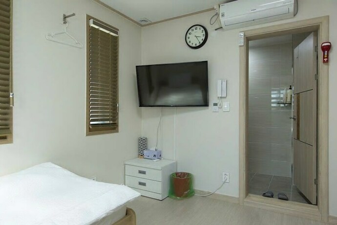 Imagen de la habitación del Hotel Hub Guest House. Foto 22