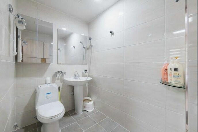 Imagen de la habitación del Hotel Hub Guest House. Foto 26