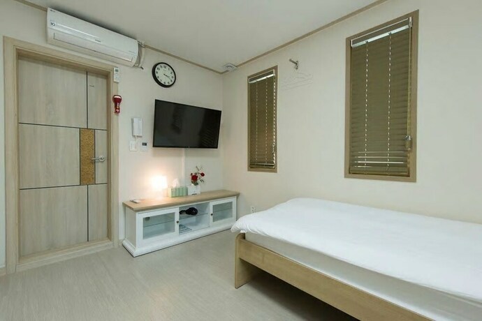 Imagen de la habitación del Hotel Hub Guest House. Foto 30
