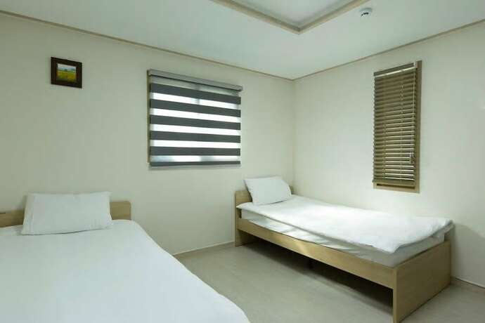Imagen de la habitación del Hotel Hub Guest House. Foto 31