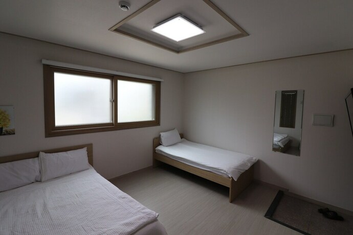 Imagen de la habitación del Hotel Hub Guest House. Foto 32