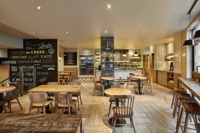 Imagen del bar/restaurante del Hotel Hub by Premier Inn London Tower Bridge. Foto 2