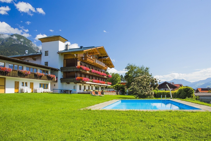 Imagen de la piscina del Hotel Huberhof, Rum . Foto 16