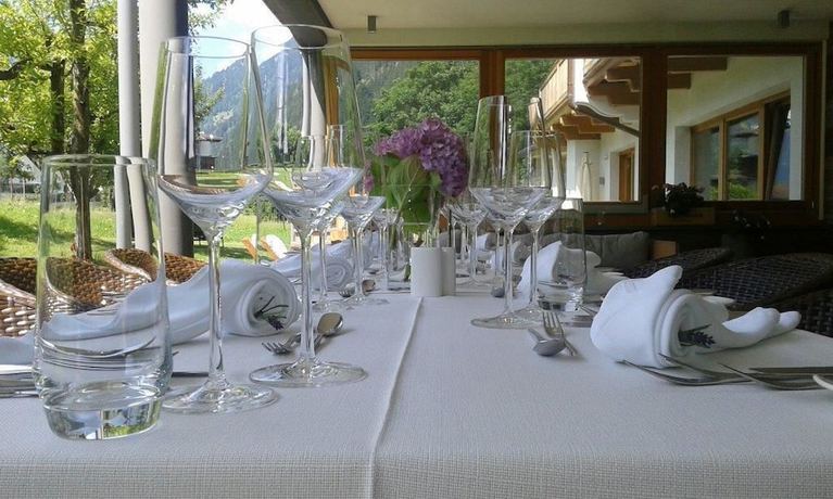 Imagen del bar/restaurante del Hotel Hubers Boutiquehotel. Foto 3