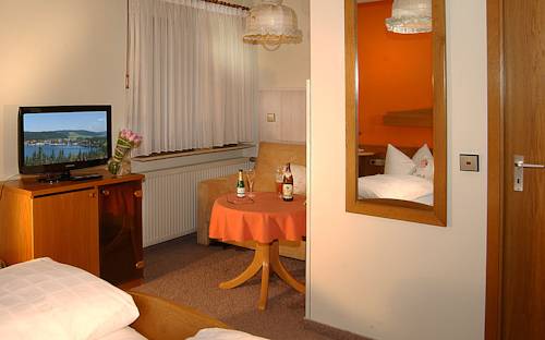 Imagen de la habitación del Hotel Hubertus Garni. Foto 3